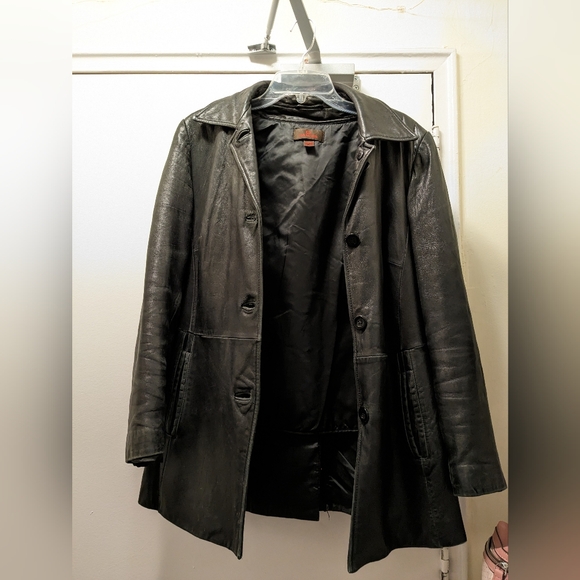 Beautiful leather jacket - Picture 5 of 9